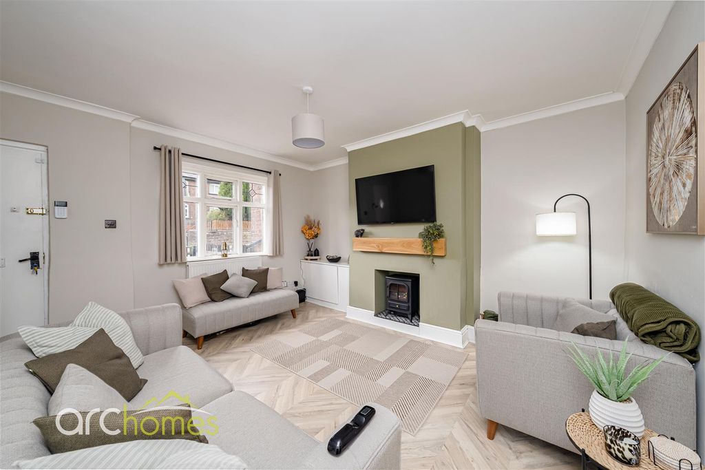 Property photo 2 of 25 Leigh-1.Jpg