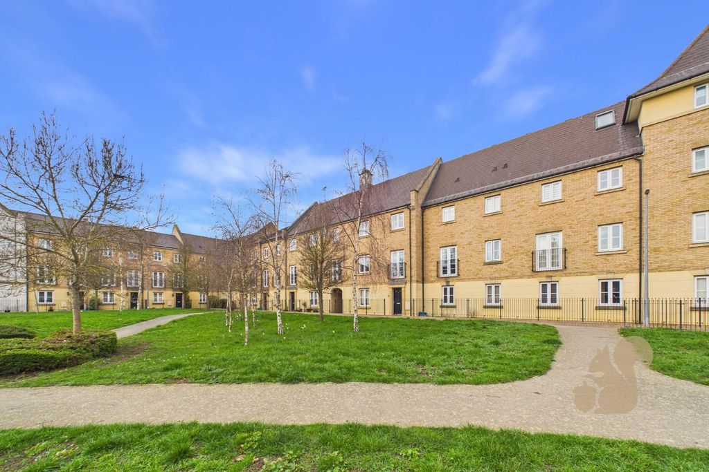 Property photo 1 of 19 Cam01659G0-Pr0763-Still023.Jpg