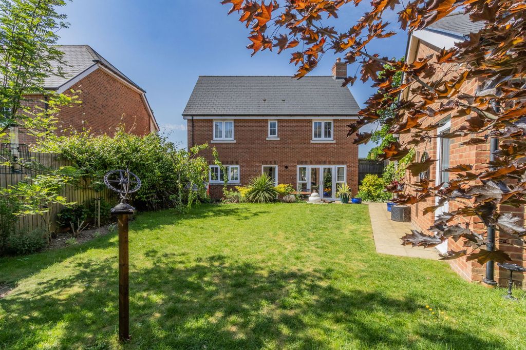 Property photo 2 of 17