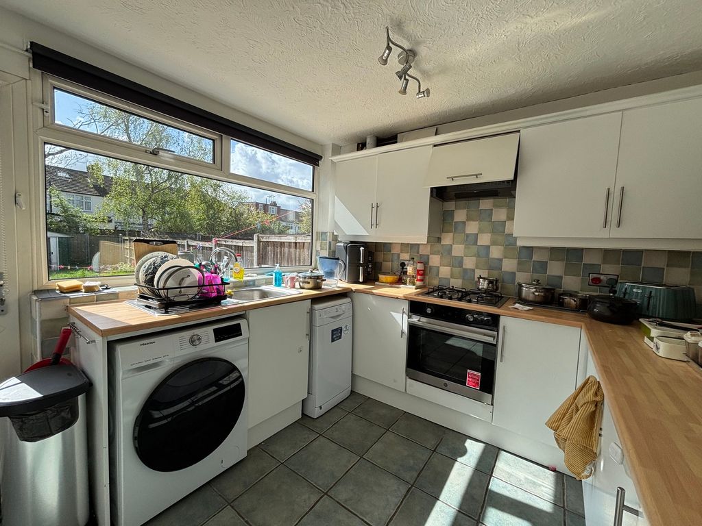 Property photo 3 of 19