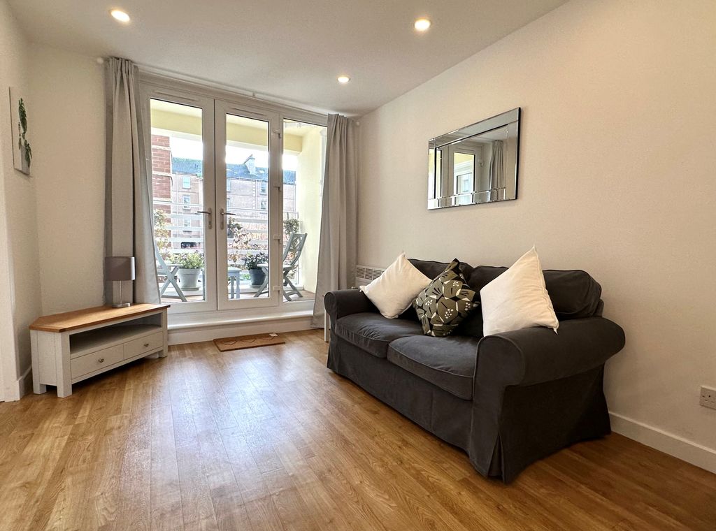 Property photo 2 of 9