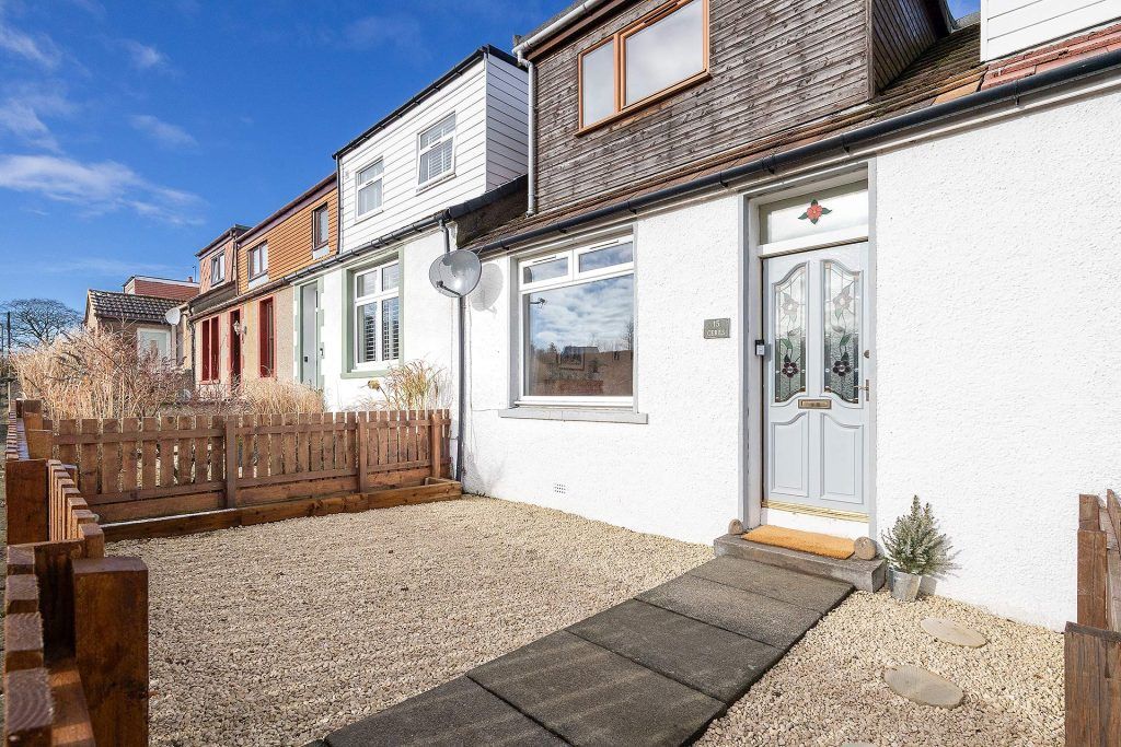 Property photo 1 of 32