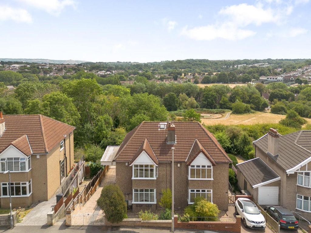 Property photo 1 of 31