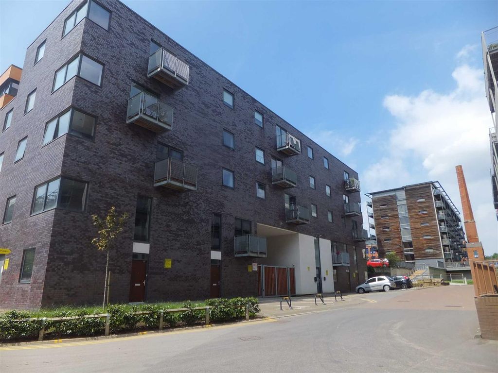 Property photo 1 of 12