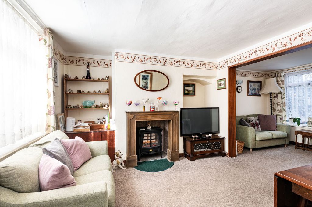 Property photo 2 of 14