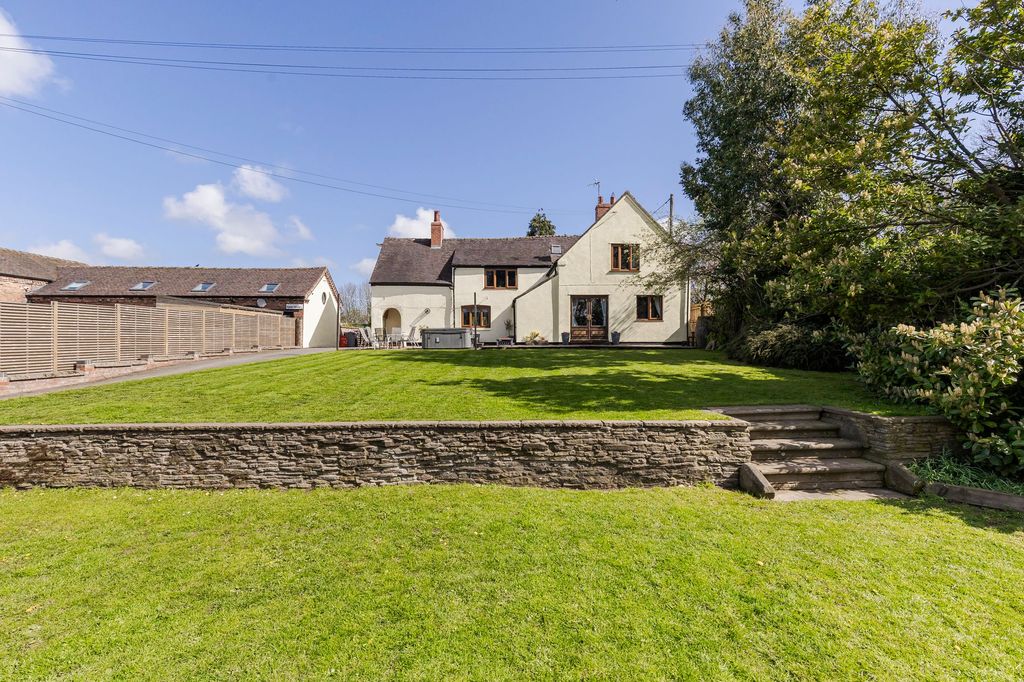 Property photo 1 of 35
