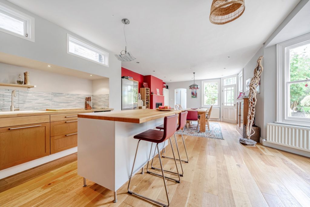 Property photo 1 of 19 1345624-4-68Aecf0...