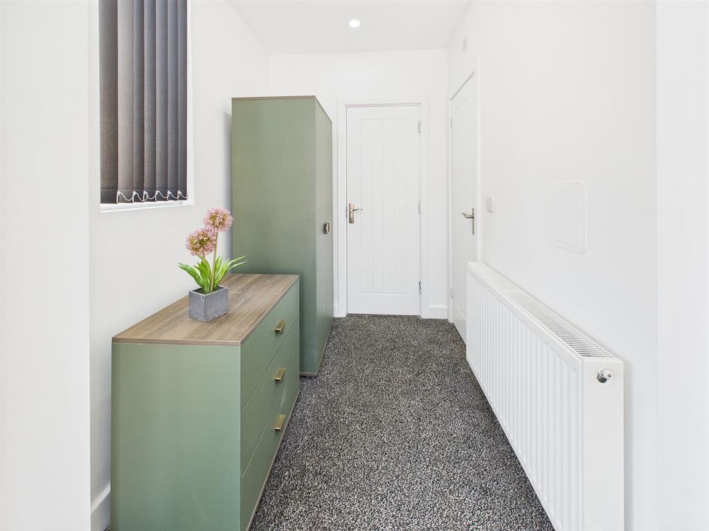 Property photo 3 of 7 Bedroom Three