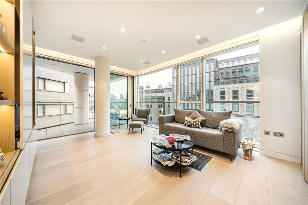 Property photo 2 of 8