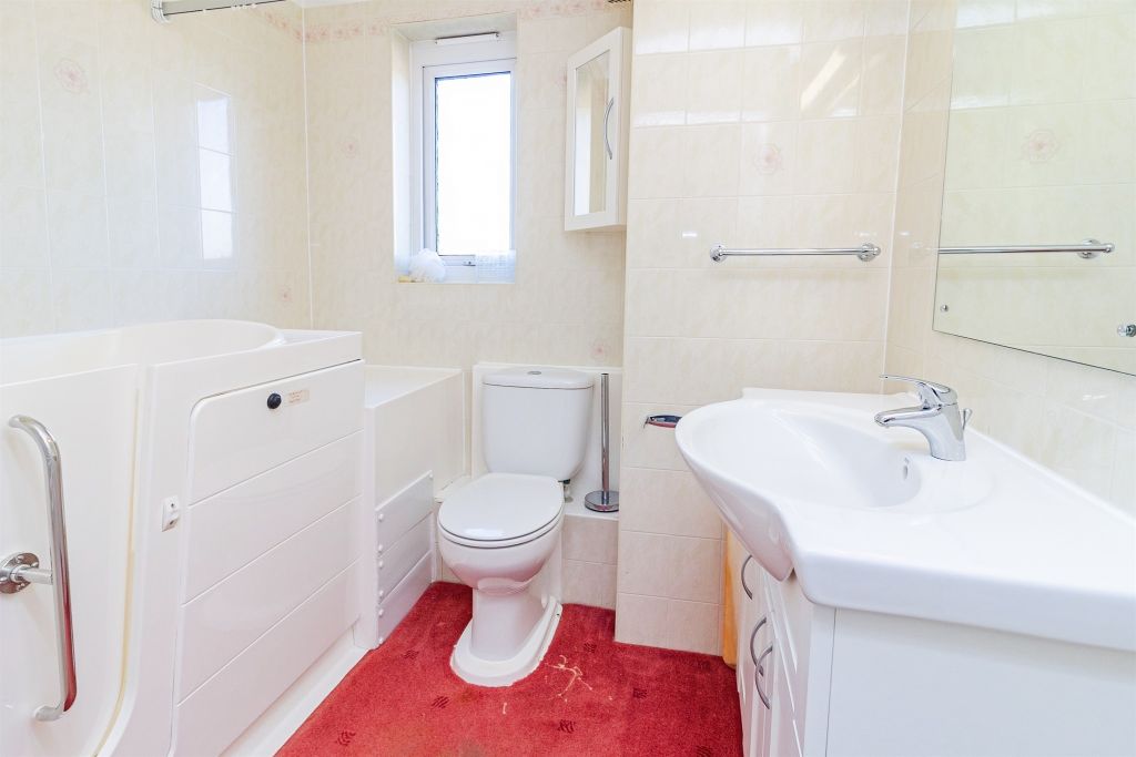 Property photo 2 of 19