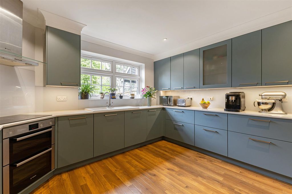 Property photo 3 of 22 114366_Walnut Tree Cottage Wallop Road-11.Jpg
