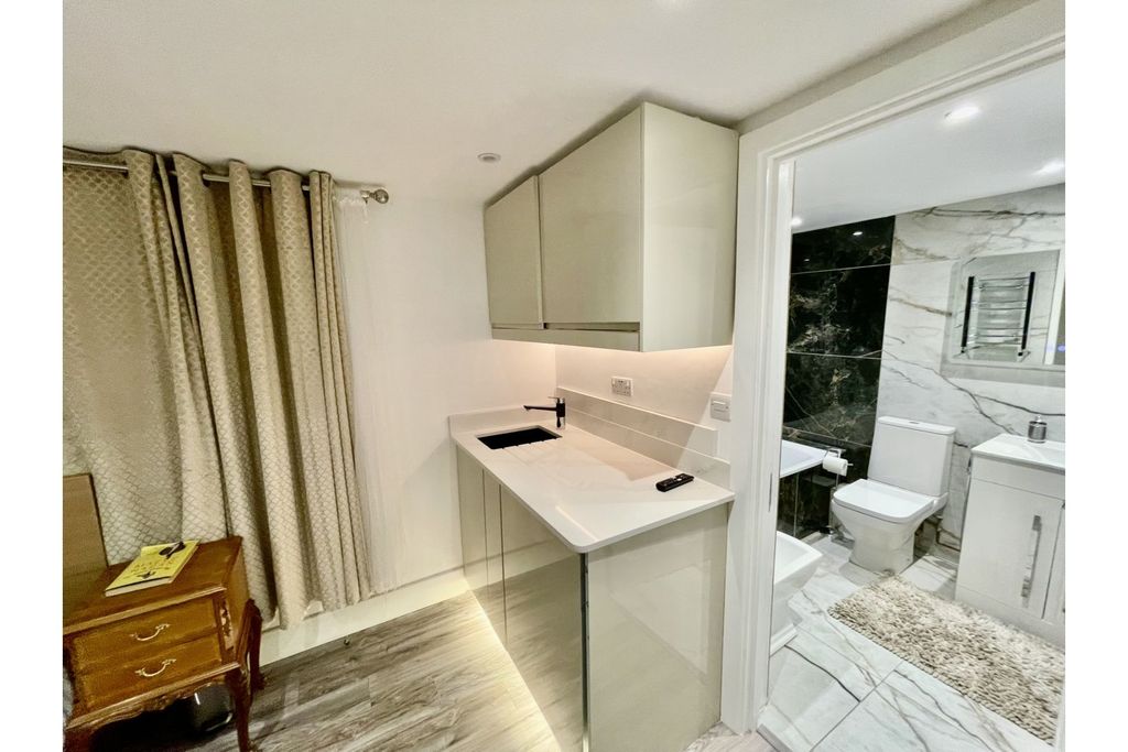 Additional image 34 of 6 bed end terrace house for saleWhitton Avenue West, Greenford UB6
