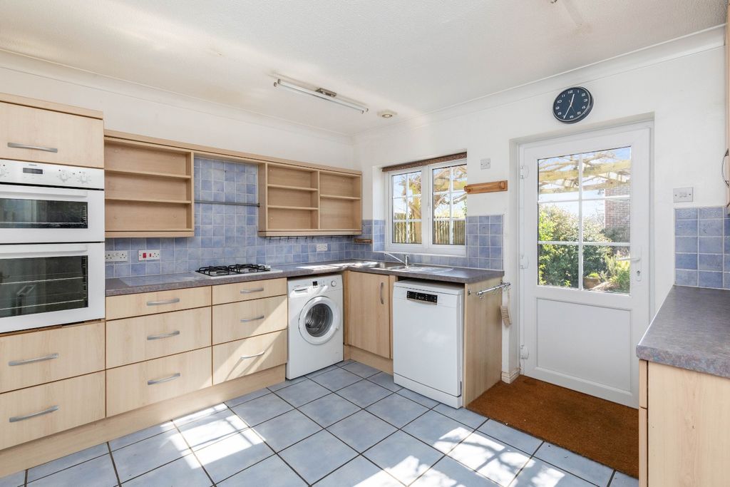 Property photo 2 of 17 4995963