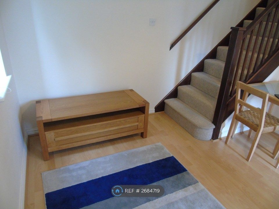 Property photo 3 of 8 Living Room 2