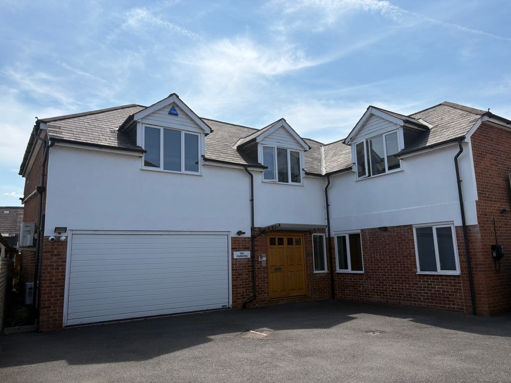 Property photo 2 of 12 Exterior