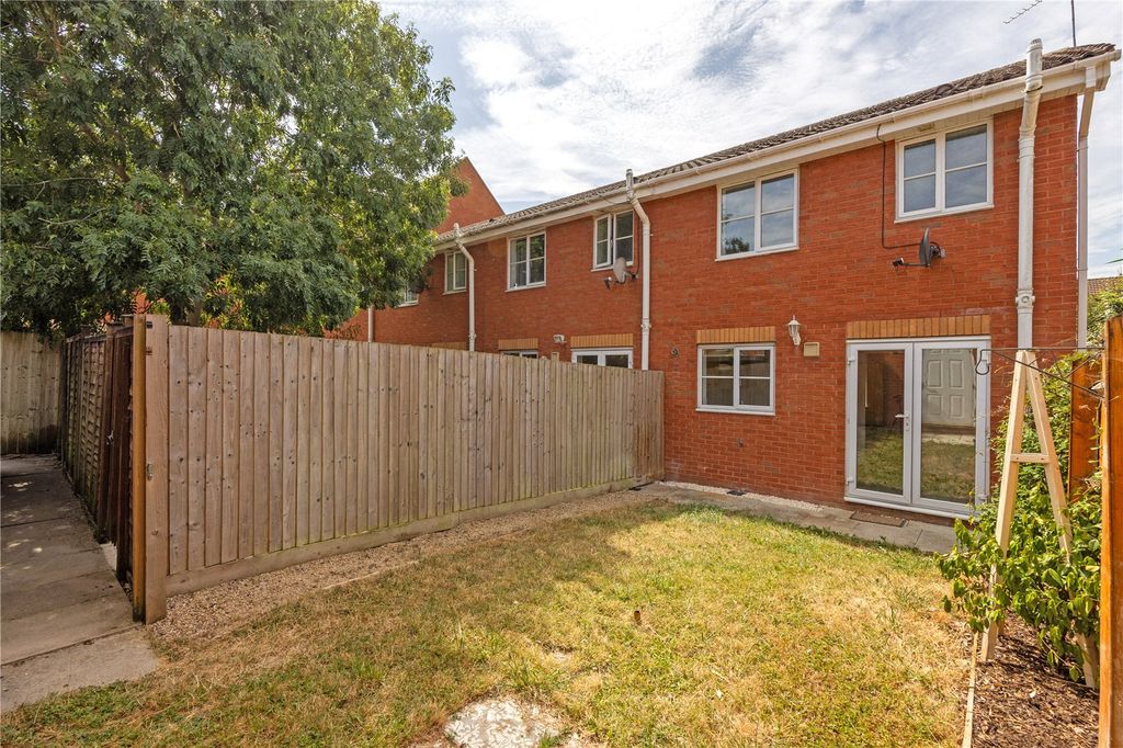 Property photo 2 of 17 Picture No. 04