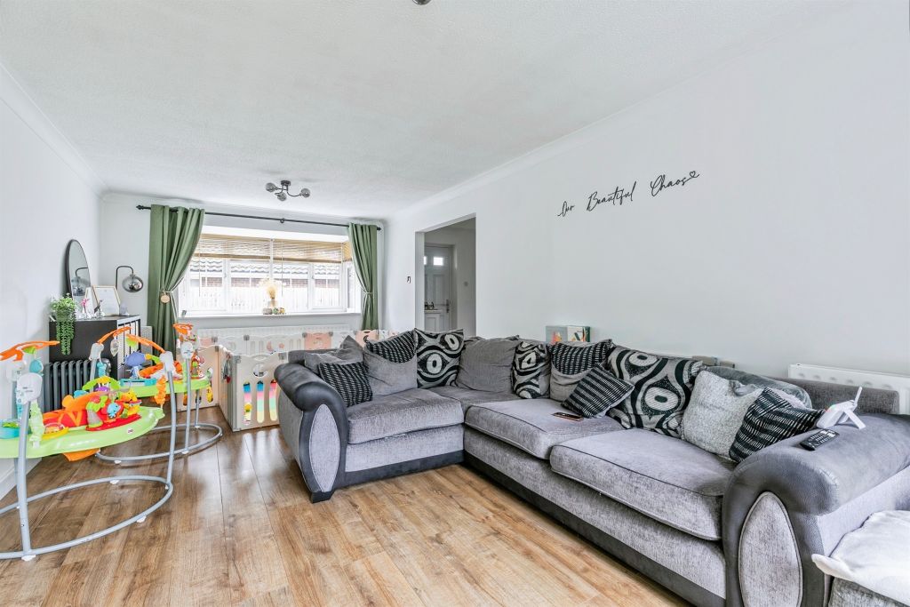 Property photo 3 of 13