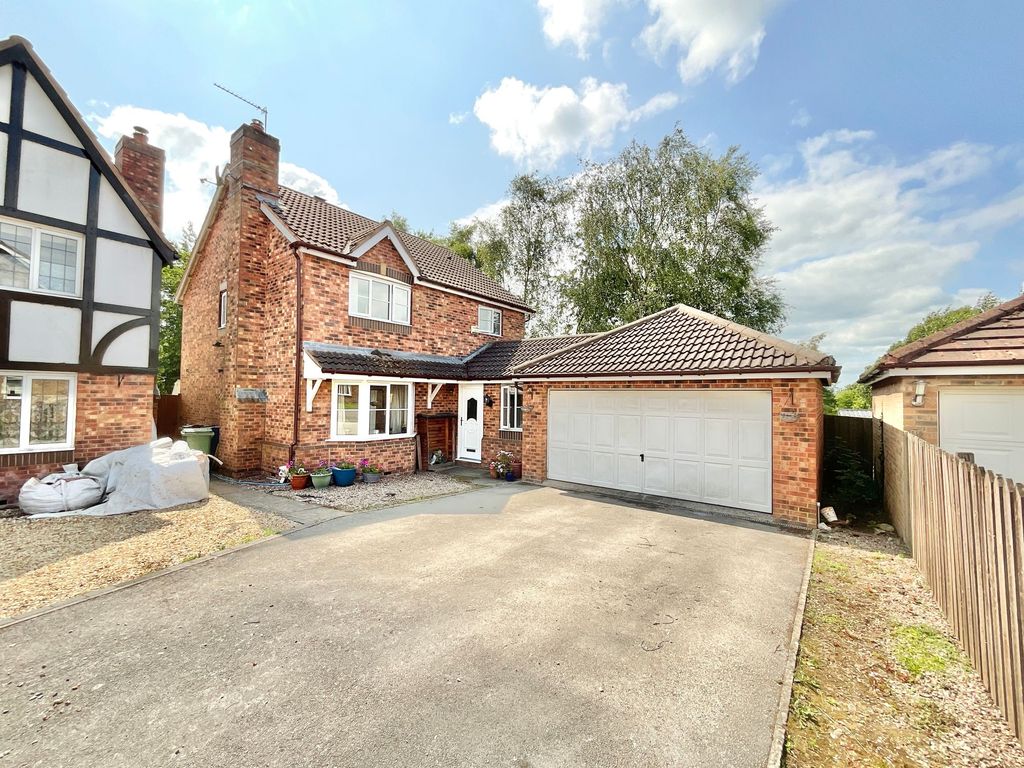 Property photo 1 of 32