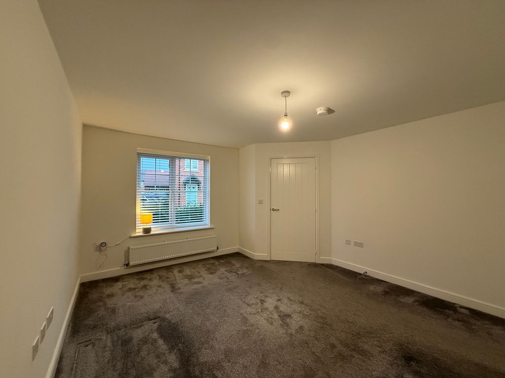 Property photo 3 of 11 Img_1563