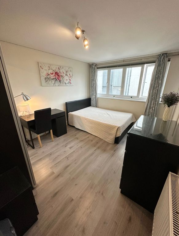 Property photo 2 of 16 Room A + Balcony