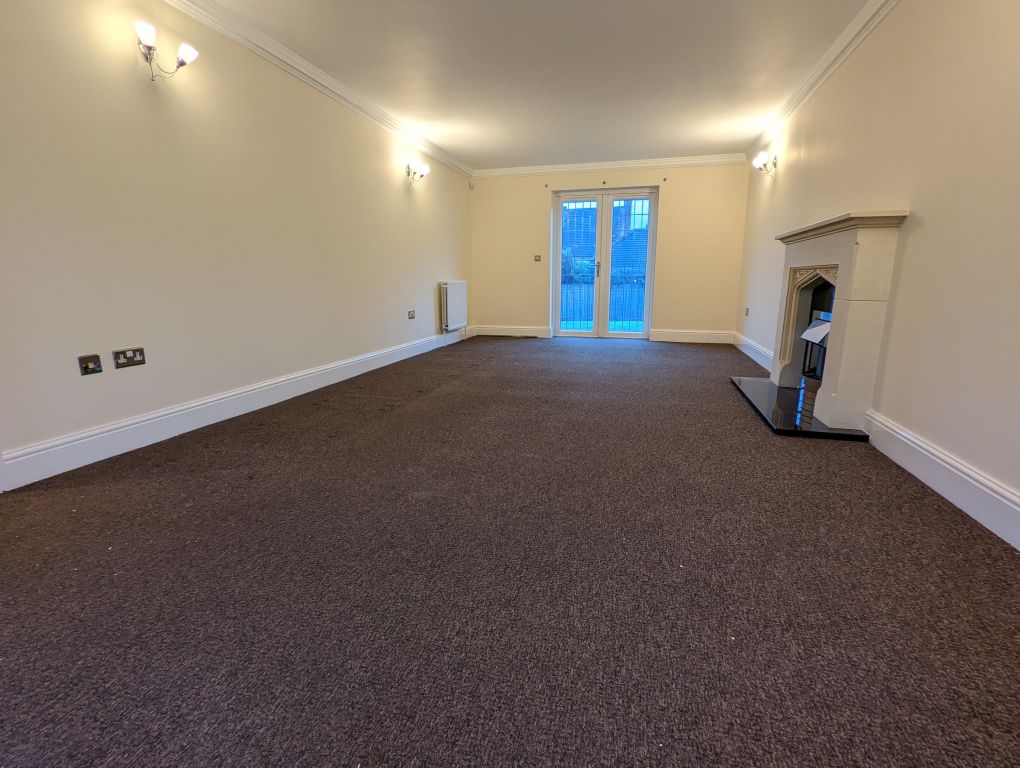 Property photo 3 of 14 Living Room