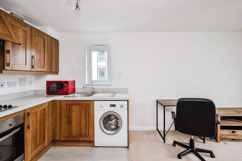 Property photo 2 of 16 Pbox-Img.Jpg