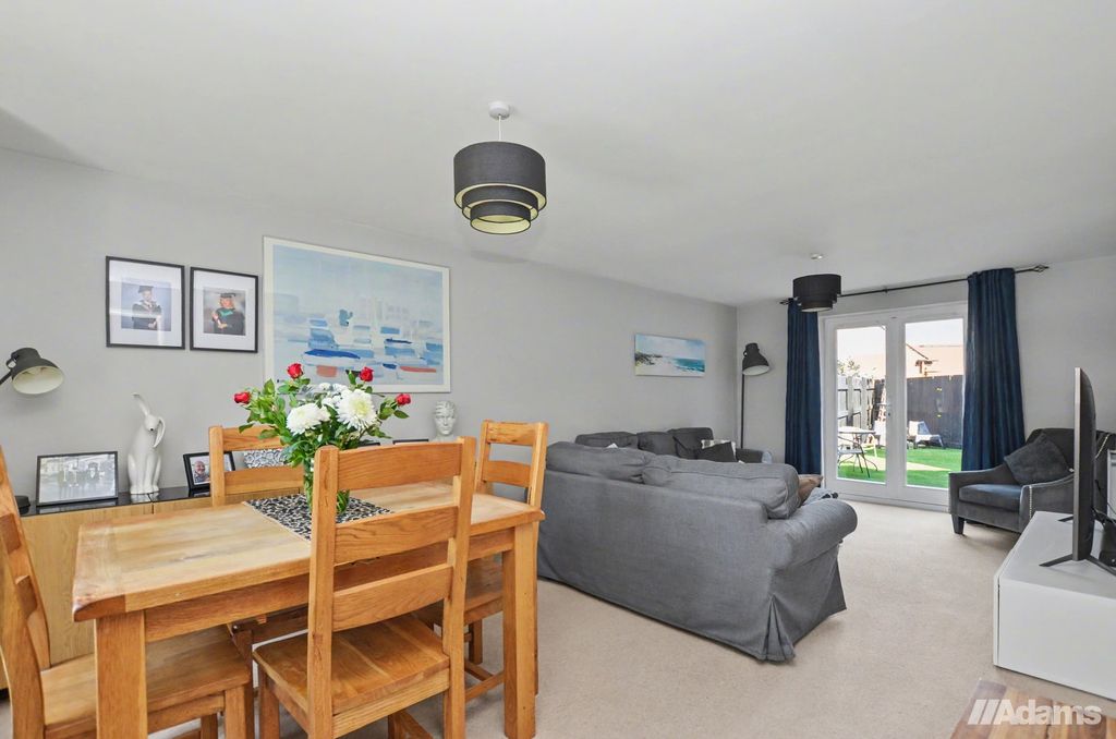 Property photo 2 of 29