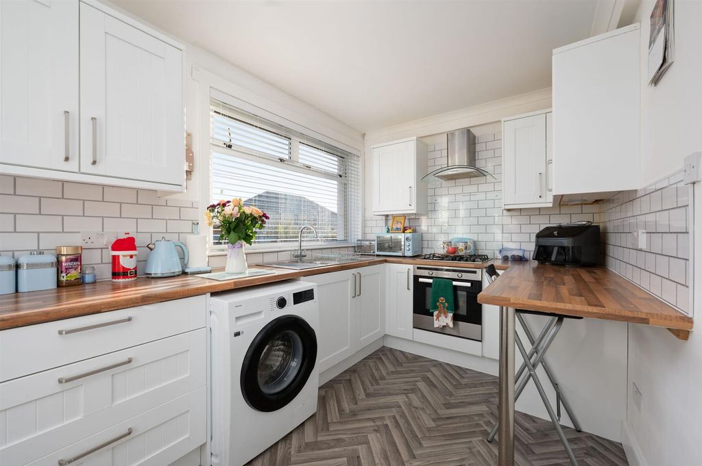 Property photo 3 of 22 5.Jpg