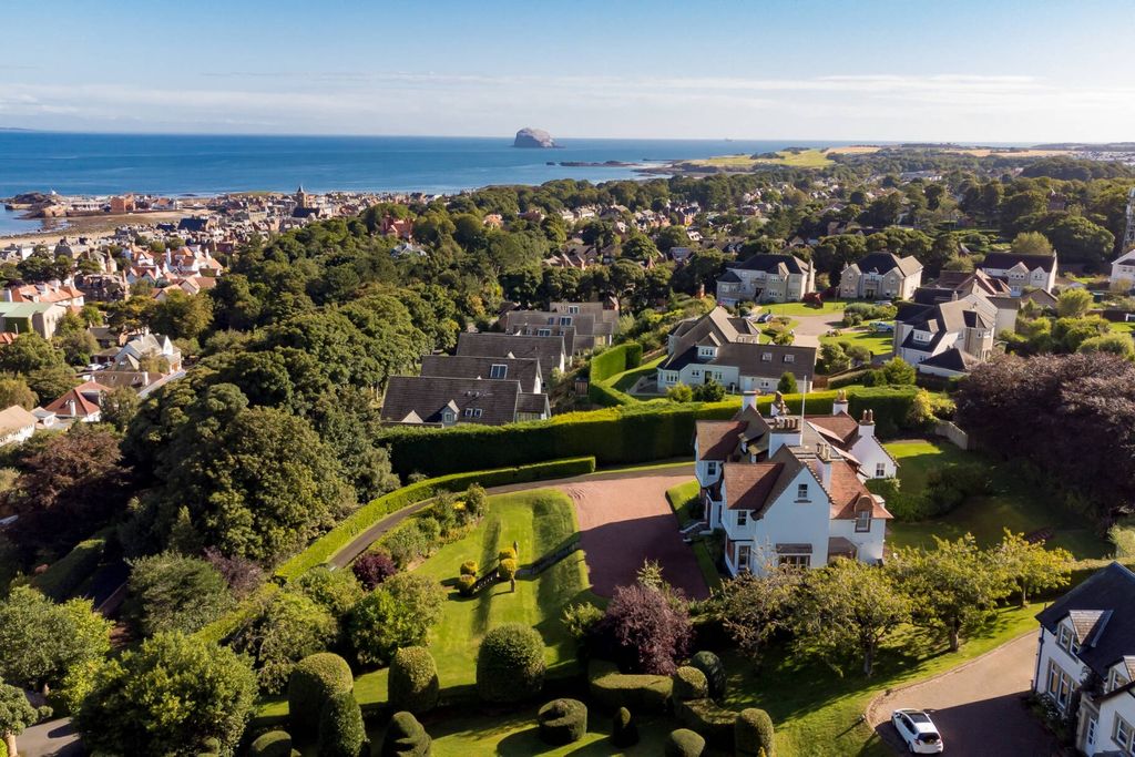 Property photo 3 of 60