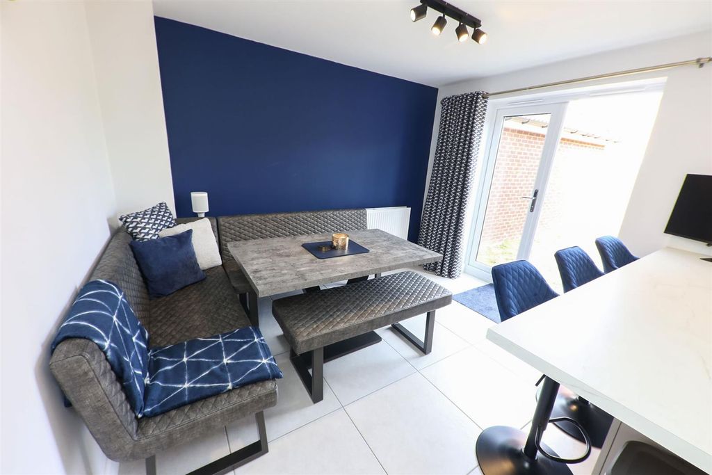 Property photo 3 of 21 Open Plan Dining Kitchen