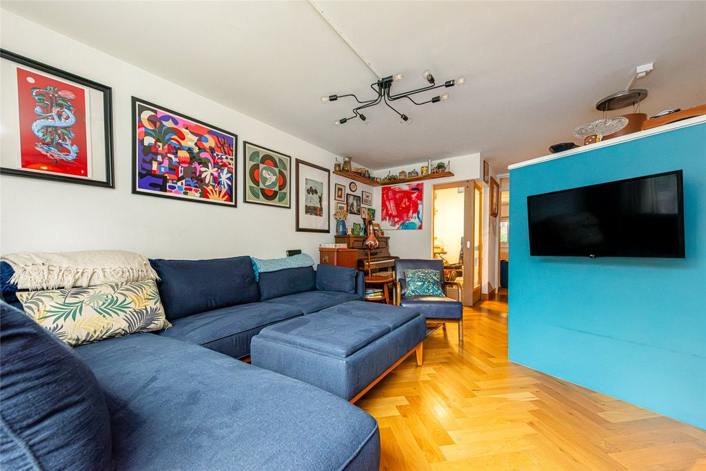 Property photo 2 of 13 Picture No. 08