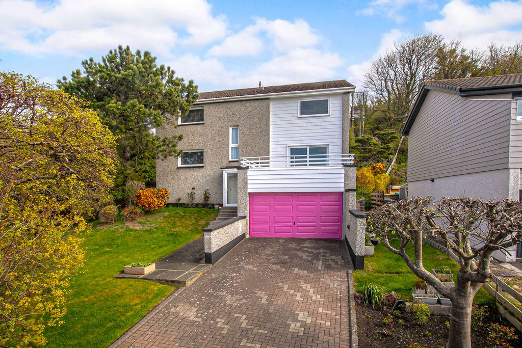 Property photo 1 of 46 Primary Property Image