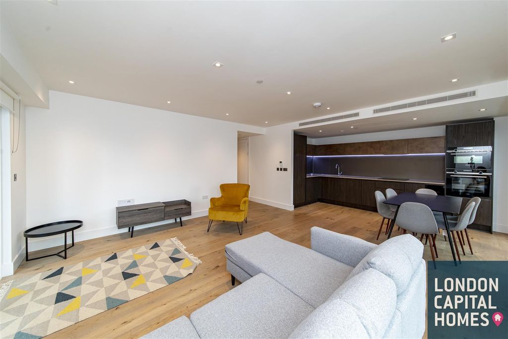Property photo 3 of 15 E74A9028.Jpg
