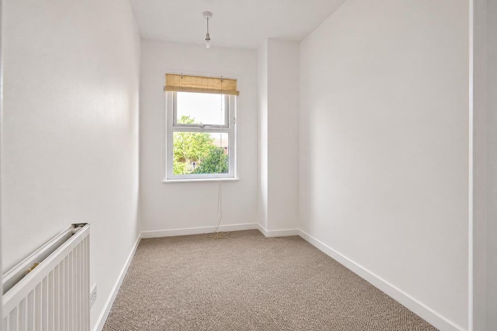 Property photo 1 of 13 Bedroom 3