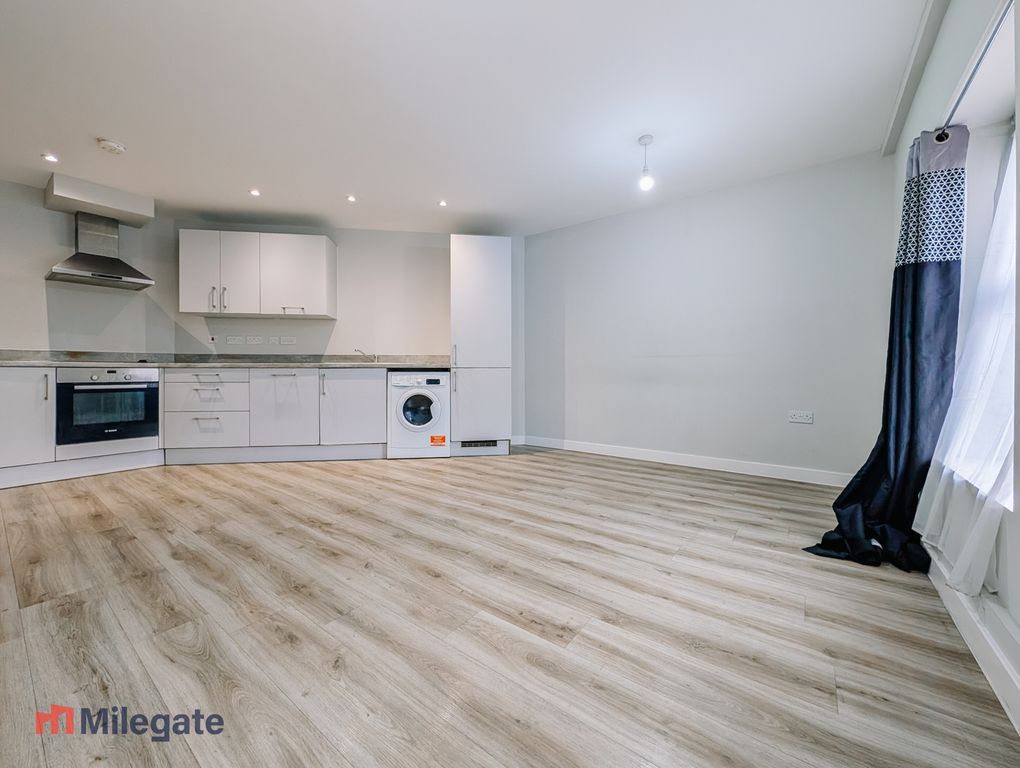 Property photo 3 of 14 Photo 3