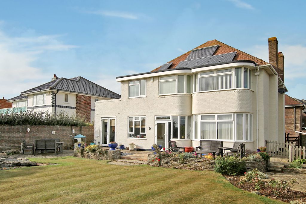 Property photo 2 of 30