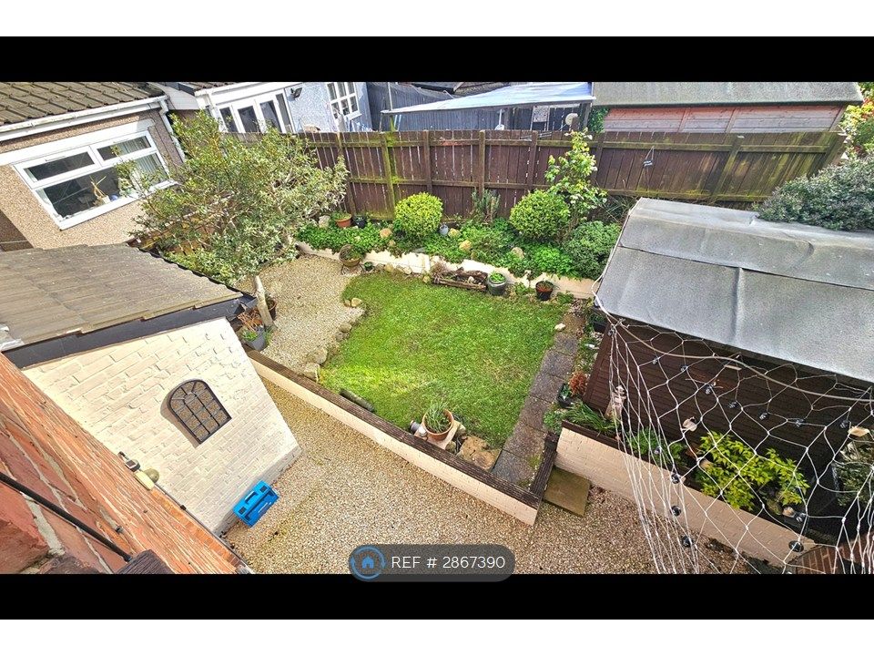 Property photo 2 of 21