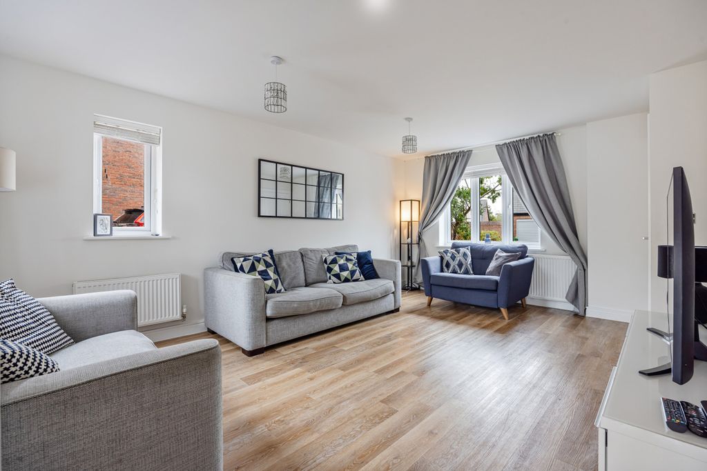 Property photo 3 of 18 12_8 Langdon Way, Clyst St. Mary, Exet