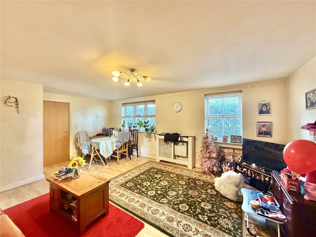 Property photo 3 of 7 Picture No. 06