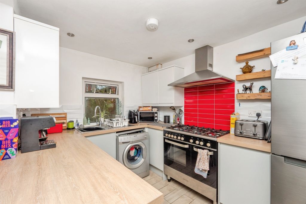 Property photo 2 of 9