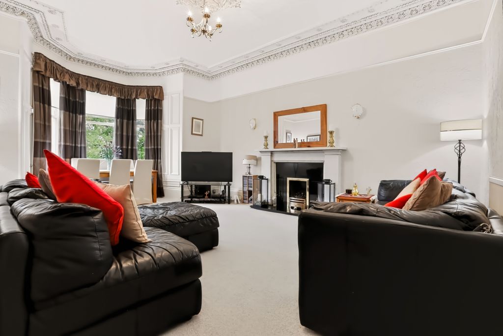Property photo 2 of 43