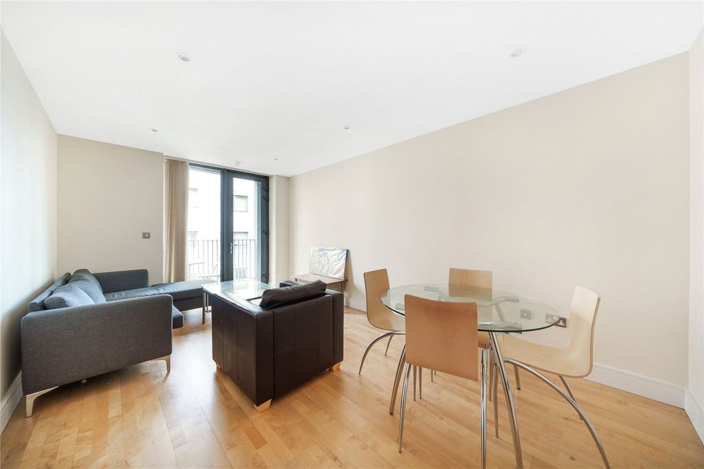 Property photo 3 of 7 Reception Room