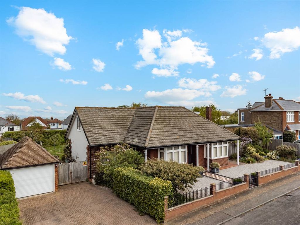 Property photo 2 of 42