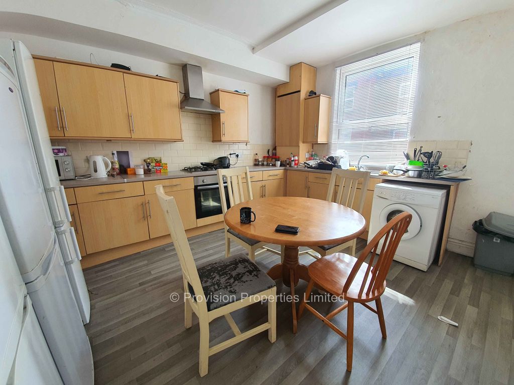 Property photo 1 of 7 Photo