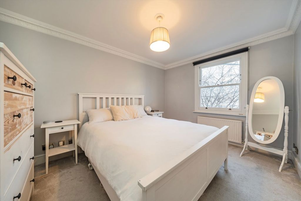 Property photo 3 of 6