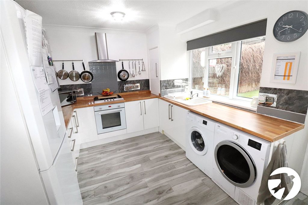 Property photo 2 of 14 Picture No. 02