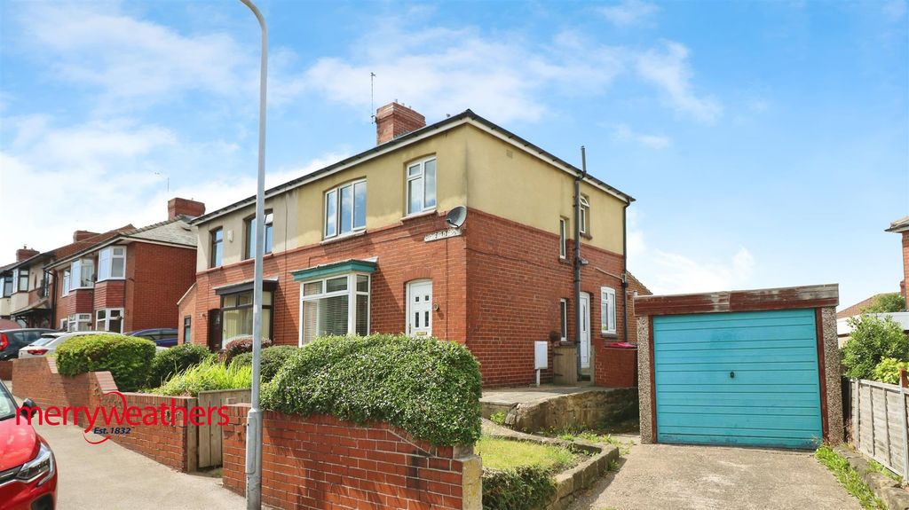 Property photo 1 of 11
