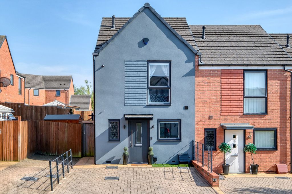 Property photo 1 of 14