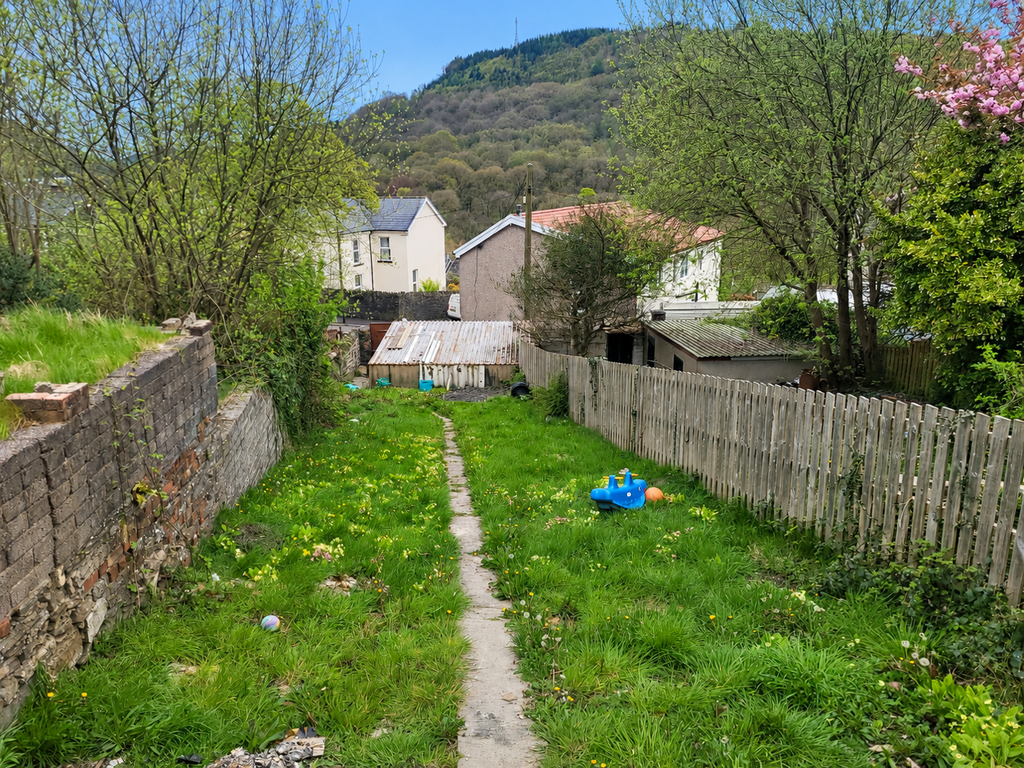 Property photo 2 of 25 Rear Garden