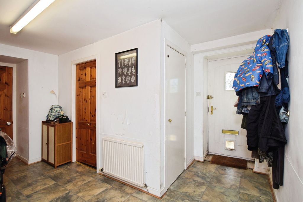 Property photo 2 of 35 Image 1